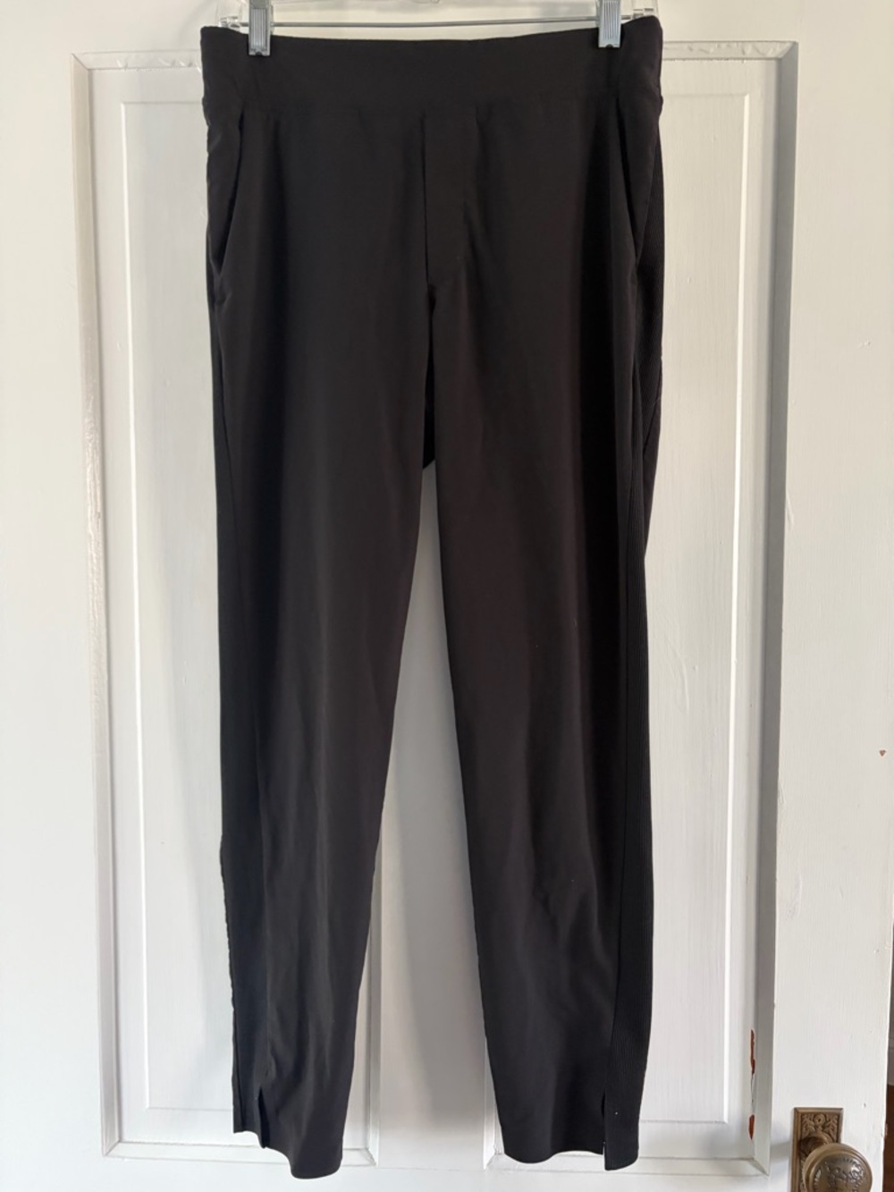 Athleta Brooklyn ankle Black  Women's Pants 4 - Picture 2 of 6